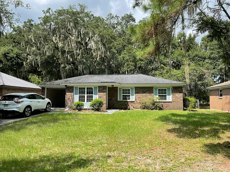 6910 Damascus Rd — Photo 11