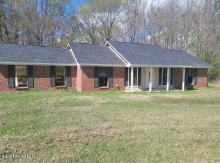 1105 Allen Rd, Terry, MS 39170