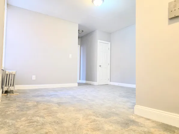 1502 West 6th Street image 1 of 7