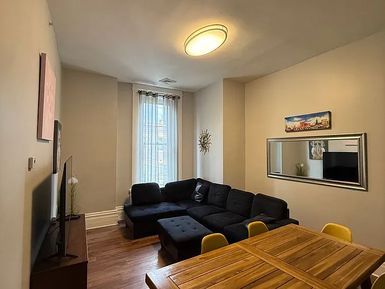 2134 East Carson Street — Photo 24