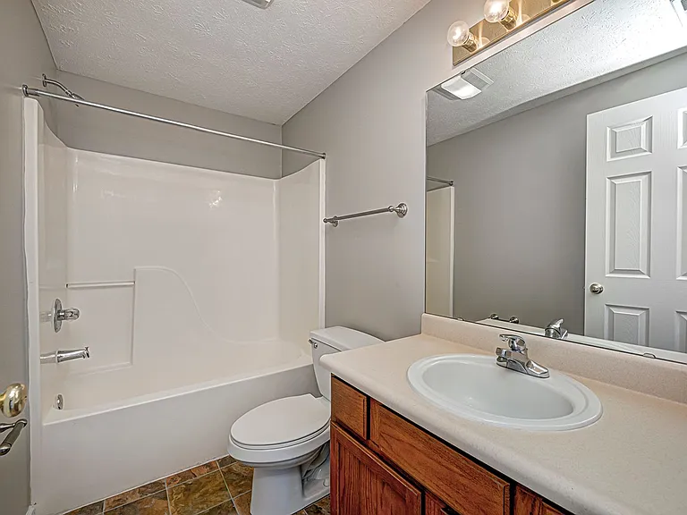 Park Madison Apartments — Photo 22