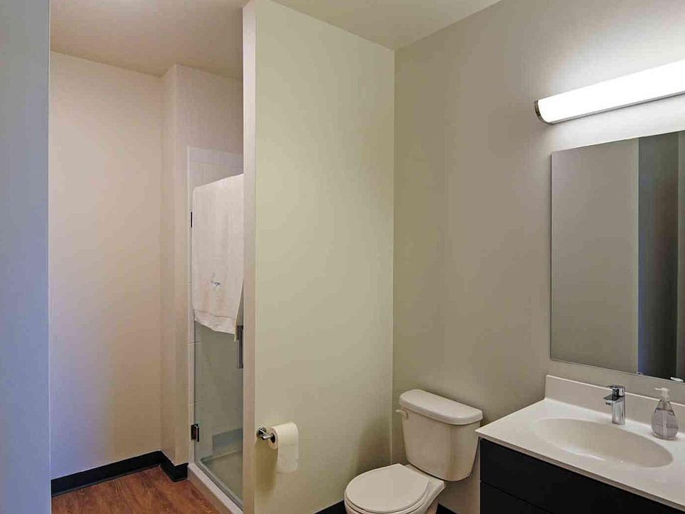 2nd image of 1000 W Main St APT 209