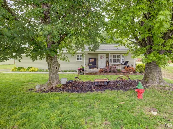 302 Cooper St, Dexter, MO 63841