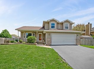 1312 Phoenix Ln, Joliet, IL