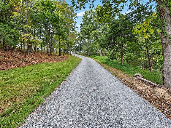 2nd image of 103 Marty Robbins Rd