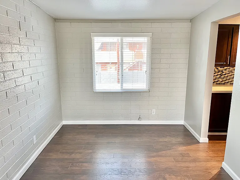 Melrose 36 Place — Photo 43