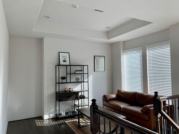 5th image of 9431 Scanlan Heights Ln