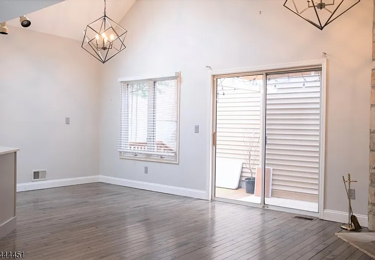55 Clarken Dr — Photo 21