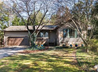 123 Brook Ln, Seneca, SC 29672