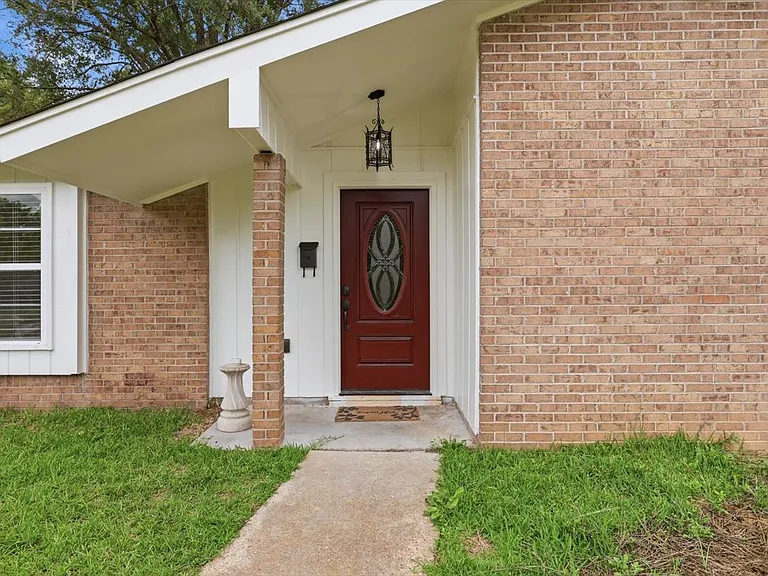 3626 Wilcox Dr — Photo 4