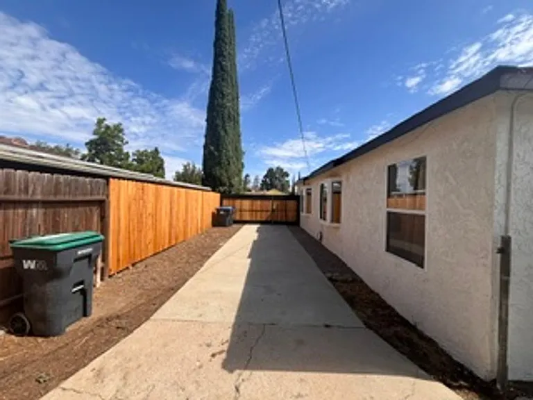 106 Brentwood Dr — Photo 33