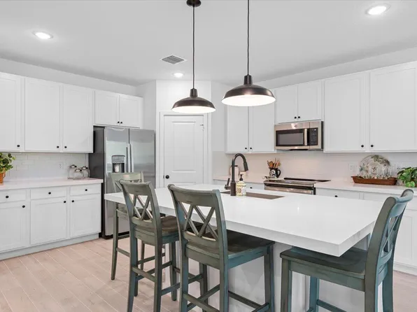 821 NE Trailside Run, Port St Lucie, FL 34983