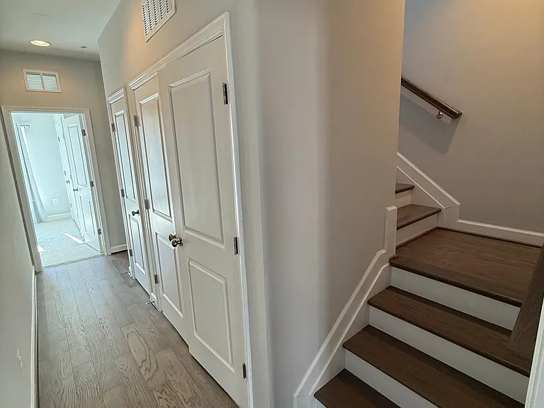 620 Leigh Way — Photo 8