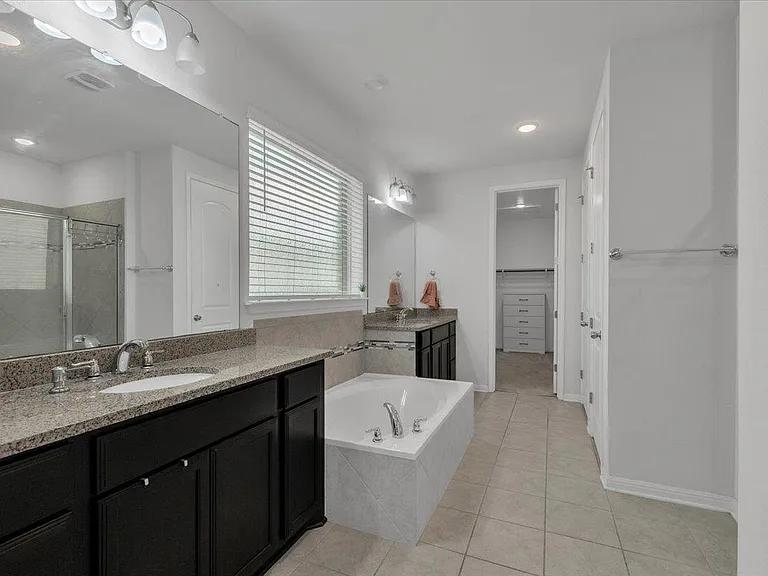 2517 Cappelle Way — Photo 23