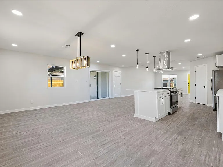 1400 Bellmar Dr — Photo 12