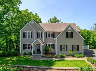 43 Deer Run Rd, Brookfield, CT 06804