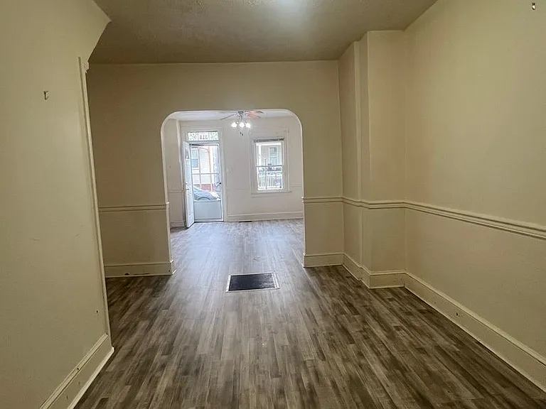 318 S 3rd St — Photo 1
