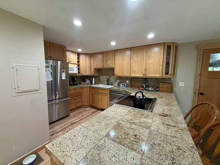 1250 Mesa Dr — Photo 6