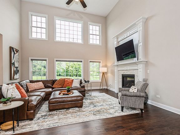 4th image of 22969 Toscana Dr