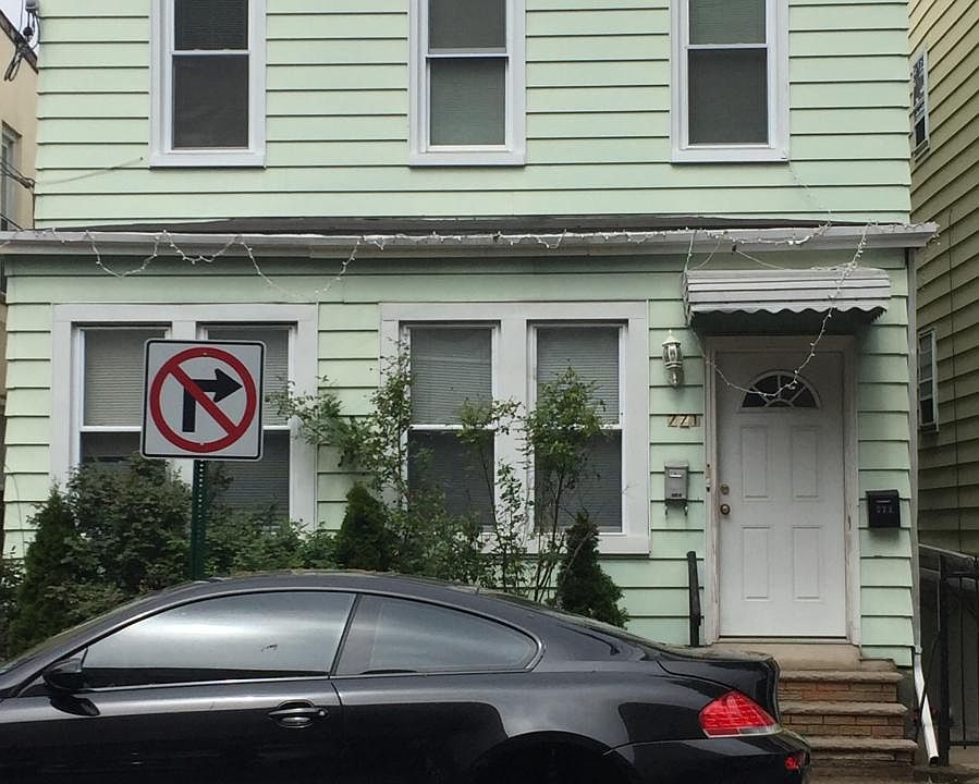 1st image of 771 Irving Pl #2