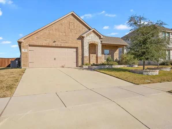 851 Rosebud Trl, Ferris, TX 75125