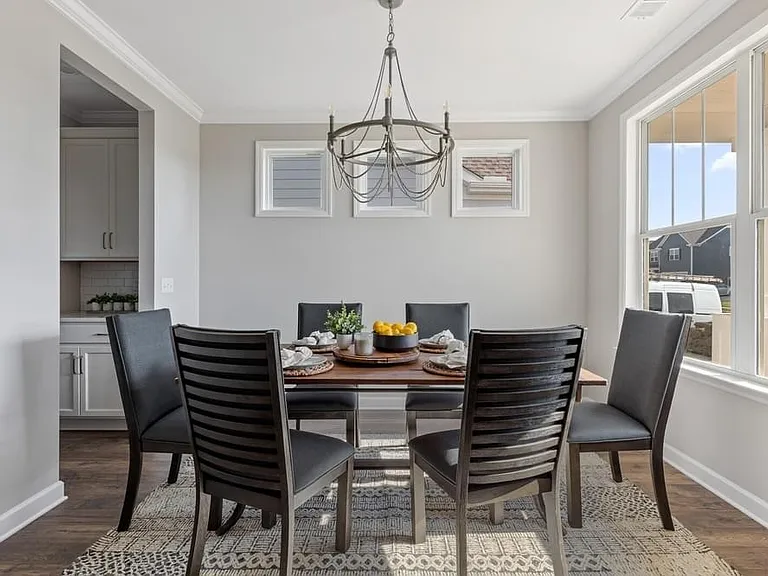 Flex space for dining or office