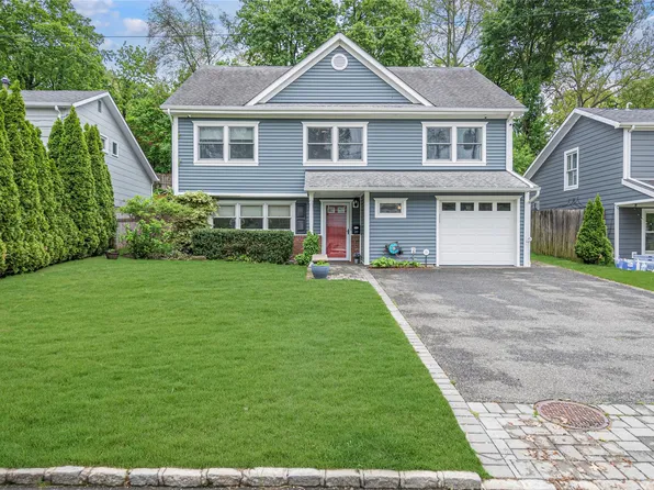 22 Anchorage Road, Port Washington, NY 11050