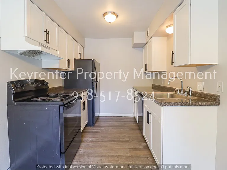 4329 E 68th St #507 — Photo 7