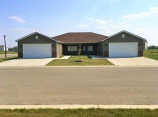 810 Settlers Way #5, Stanley, ND 58784