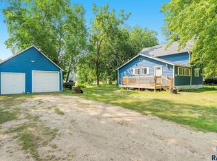 211 E 4th St, DAVIS, SD 57021