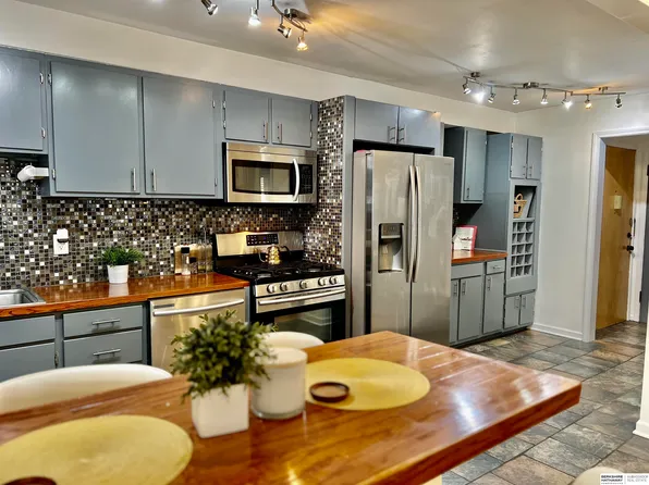 3263 Jackson St APT C, Omaha, NE 68105