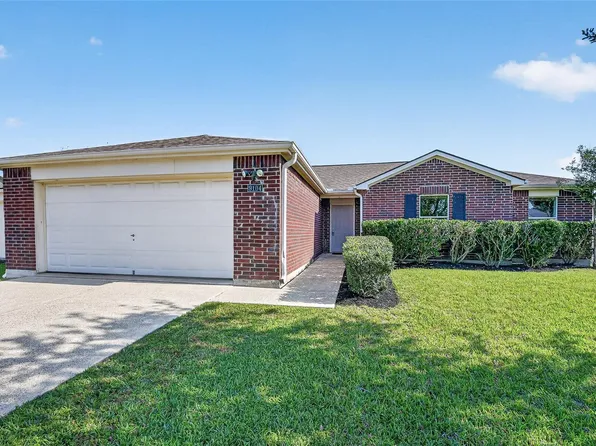 9104 Dolphin Cir, Texas City, TX 77591