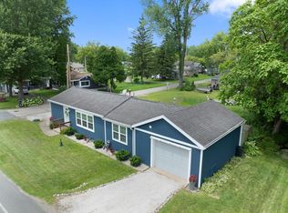 4505 S Shore Dr, Delavan, WI 53115