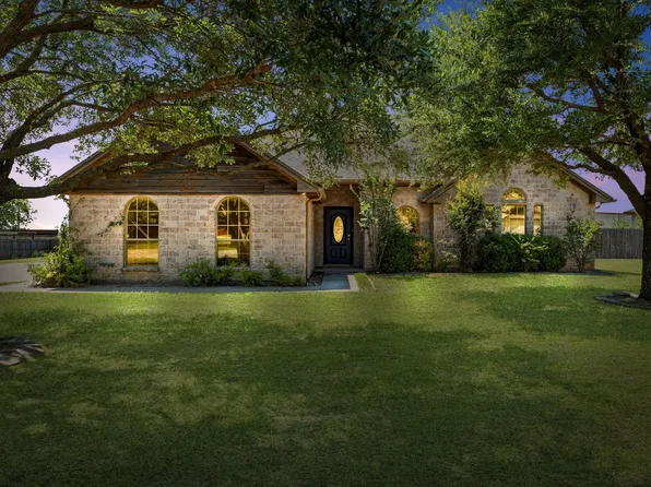 813 El Campo Dr, Rio Vista, TX 76093