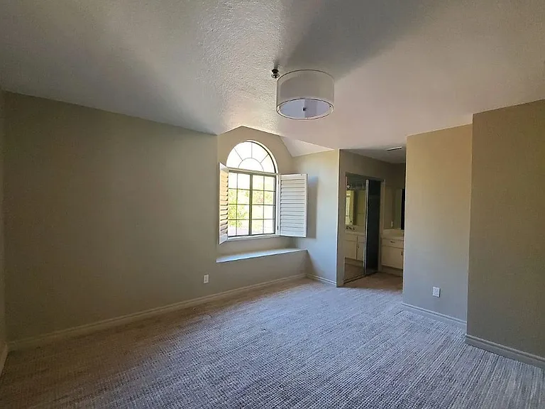 2310 Vista Valley Ln — Photo 14