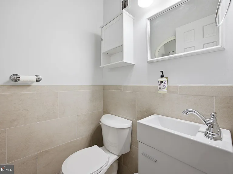 1260 Masters Dr — Photo 33