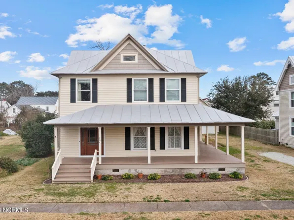 204 Freemason Street, Oriental, NC 28571