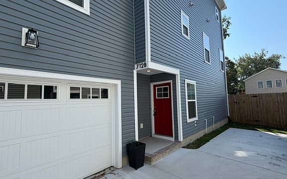 3rd image of 712 14th St #B