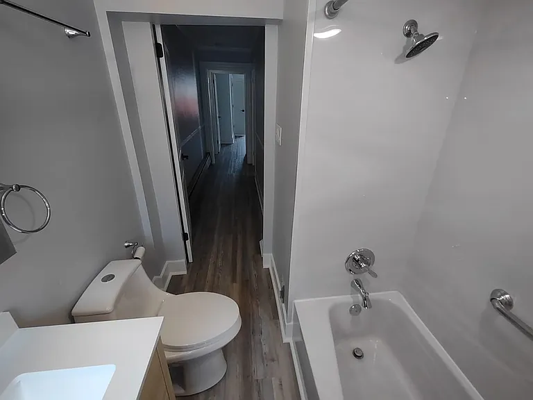 712 Loretta St — Photo 11