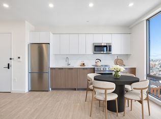 159 Boerum St #14A, Brooklyn, NY 11206