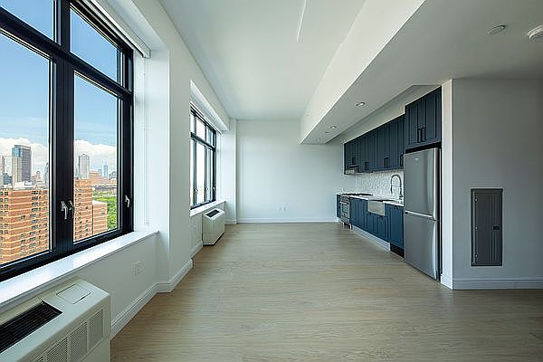 1st image of 475 Clermont Ave #1233