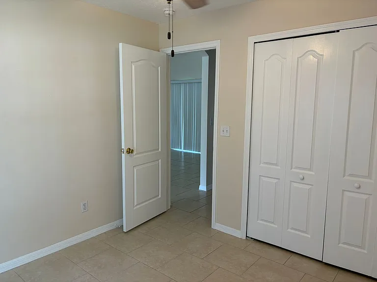 985 Scenic View Cir — Photo 8