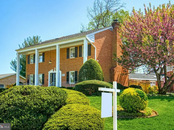 2623 West St, Falls Church, VA 22046