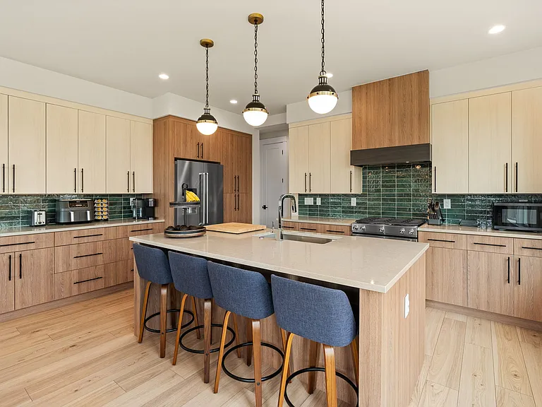 1503 Scotch Pine Ln — Photo 16