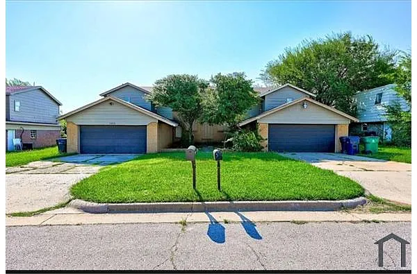 Building Photo - 6810 Lancer Ln #B