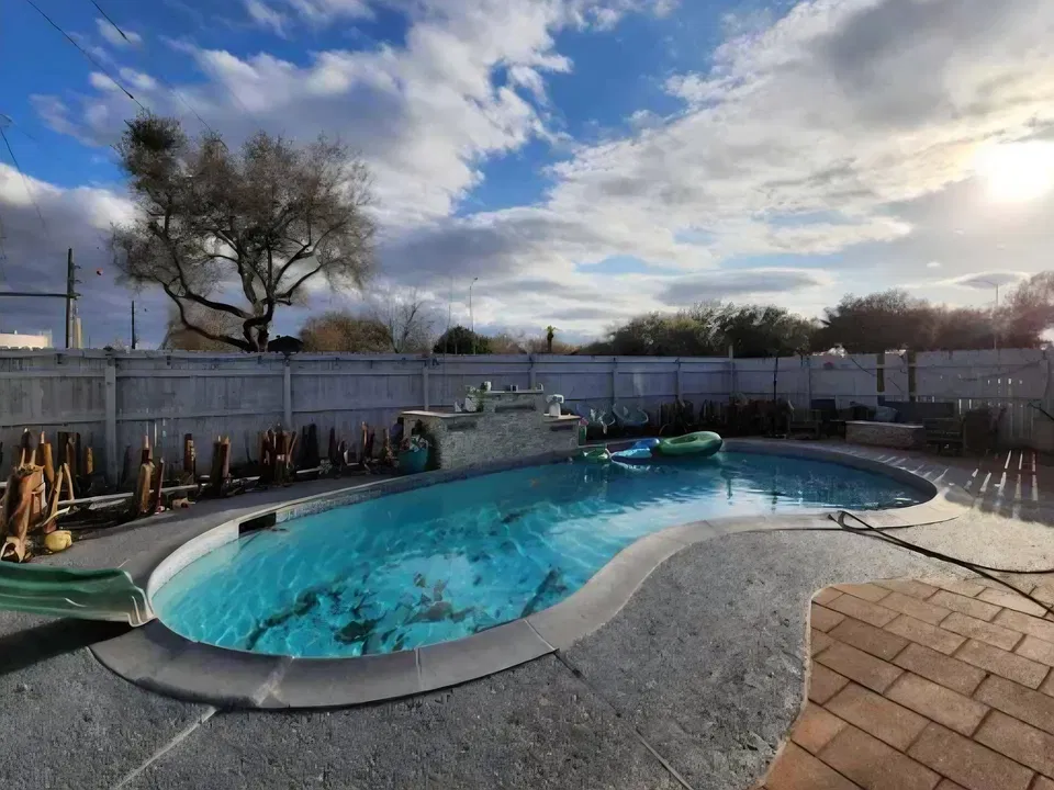6931 Navidad Rd