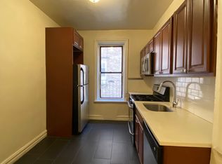426 E 22nd St #1B, Brooklyn, NY 11226