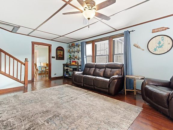 3rd image of 42169 N 6th Ave