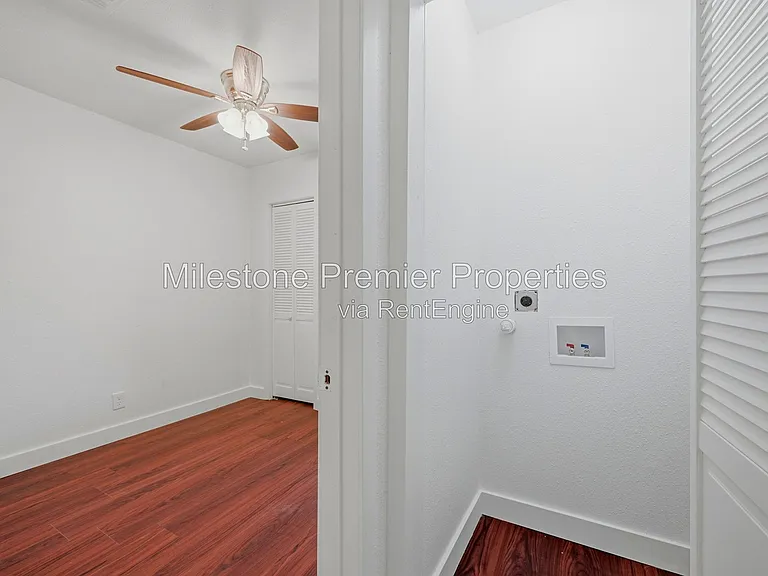 1107 W Hanna St — Photo 16