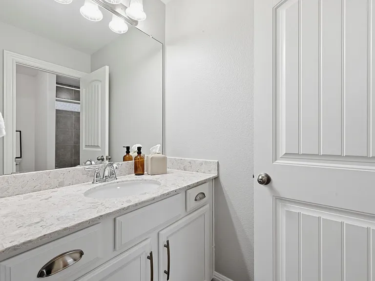 15909 Villa Frontera Dr — Photo 32